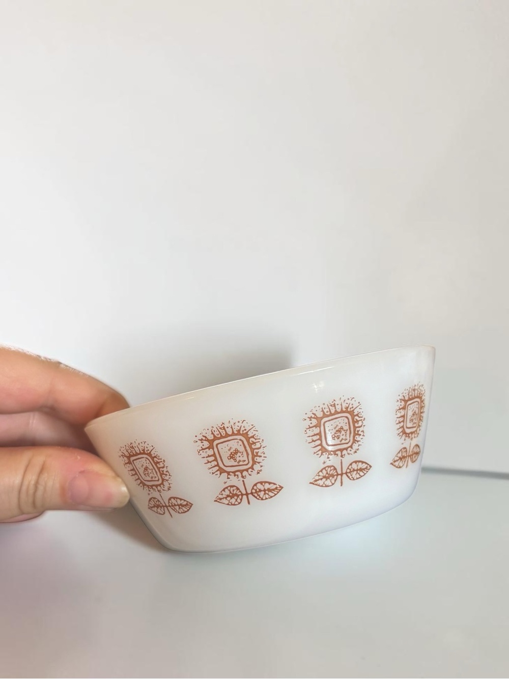 Vintage Fire-King Brown Daisy Milk Glass Cereal Soup Bowl USA